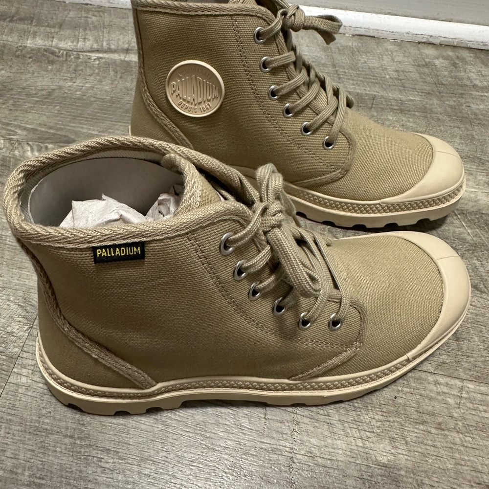 Palladium Women 7.5 Mens 6 Sand Shoes Ankle Canvas High Top Lace Up Trainers - Picture 5 of 12
